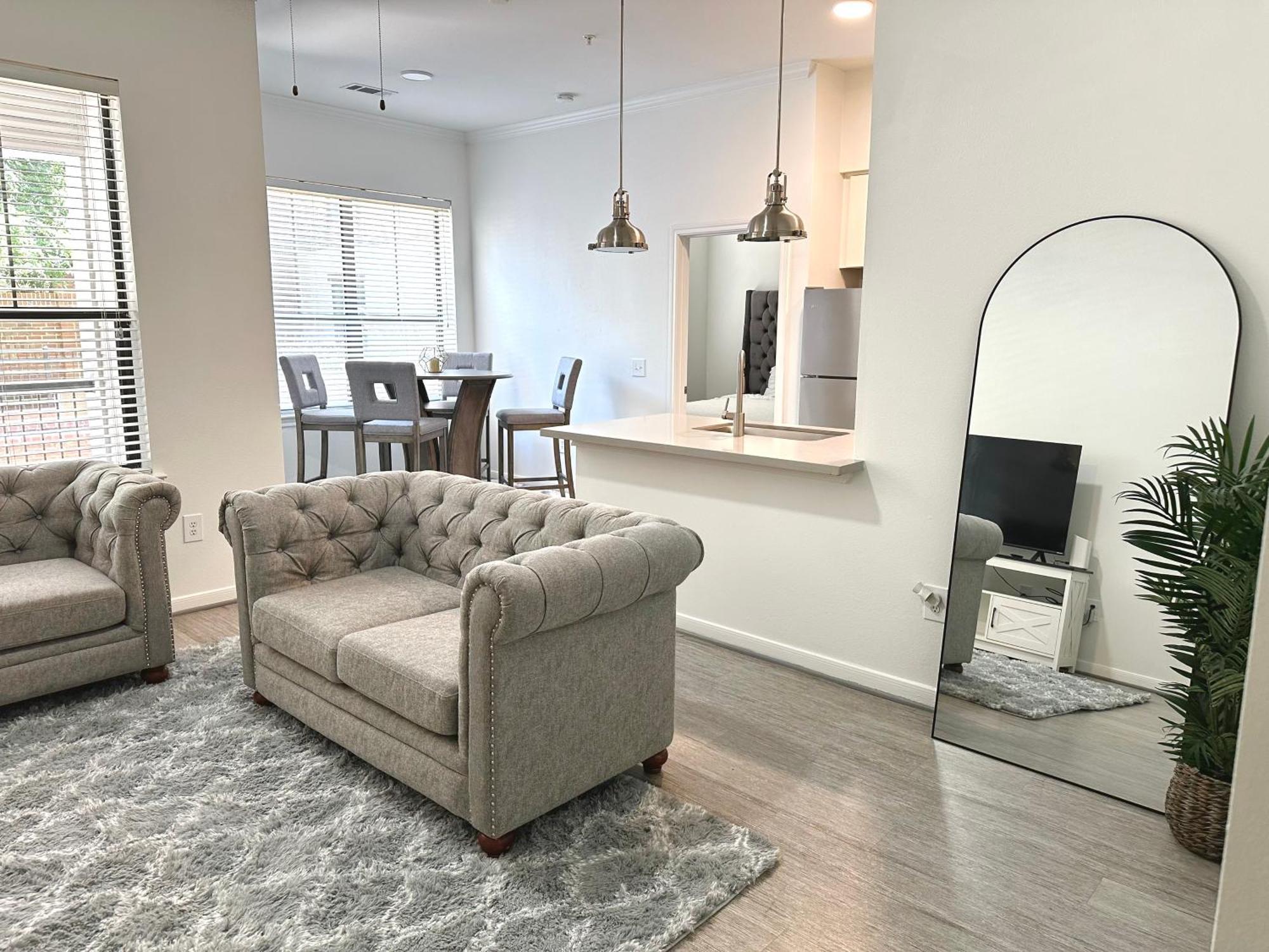 Downtown Dazzle 2 Bedroom Хьюстон Экстерьер фото